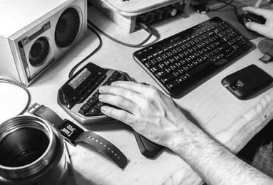 飞行11小时 皇马出征欧冠：5后卫受伤缺席 阿隆索被迫变招